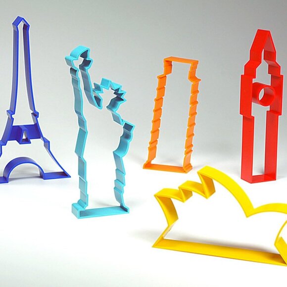 World Edition Cookie Cutter Set - RARE!  NEW - - Picture 2 of 4